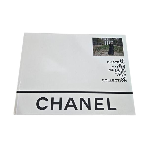 Chanel 2020/21 Le Chateau Des Dames Metiers D'Art Look Book - Picture 1 of 4